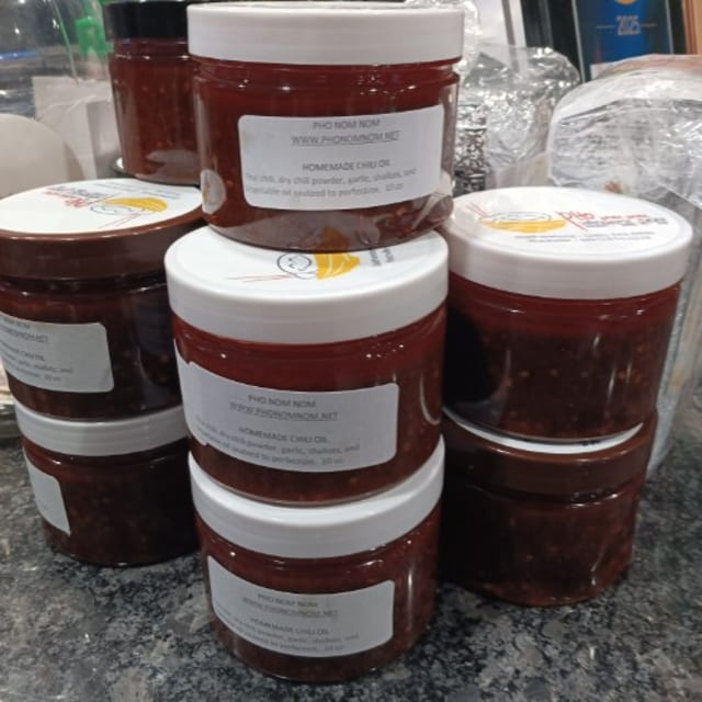 Homemade chili oil - 10 oz.