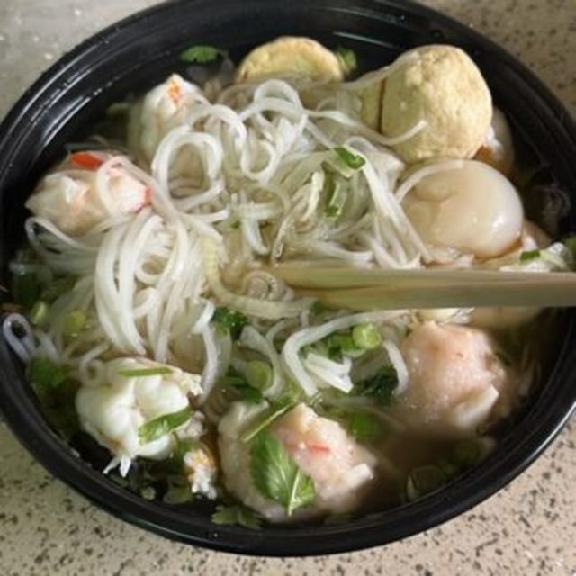 S2B.  Hù Tiểu (Seafood) soup.