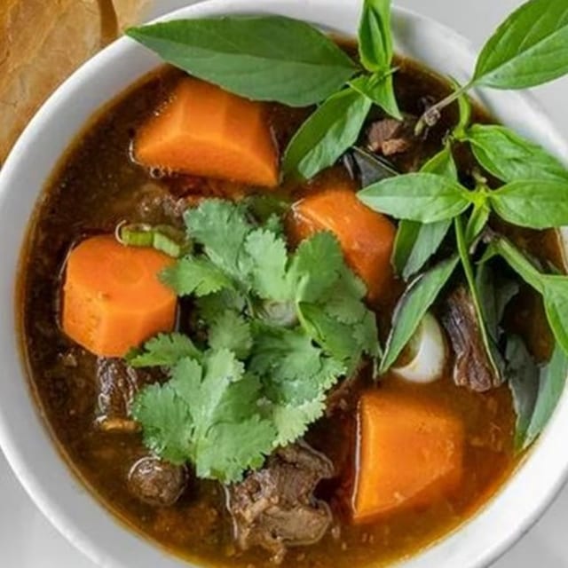 S4.  Beef stew/ bo kho.